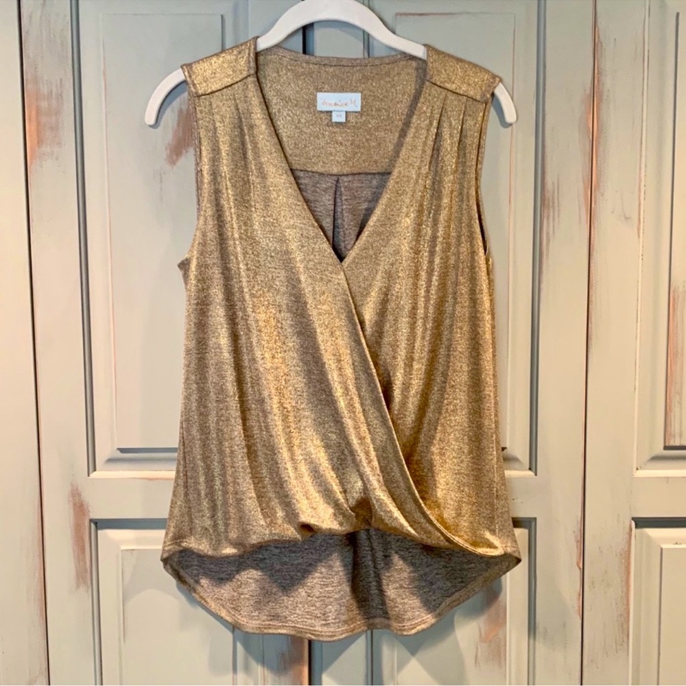 Veronica M gold sleeveless tank. Size medium. Gorgeous for the holidays!
